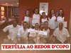 4 ao redor do copo